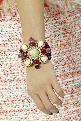 brazalete-rojo